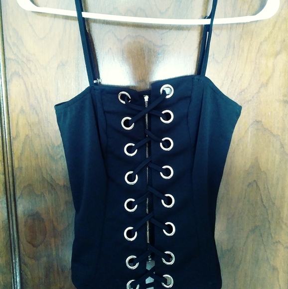 Sleeveless black top - Picture 3 of 3